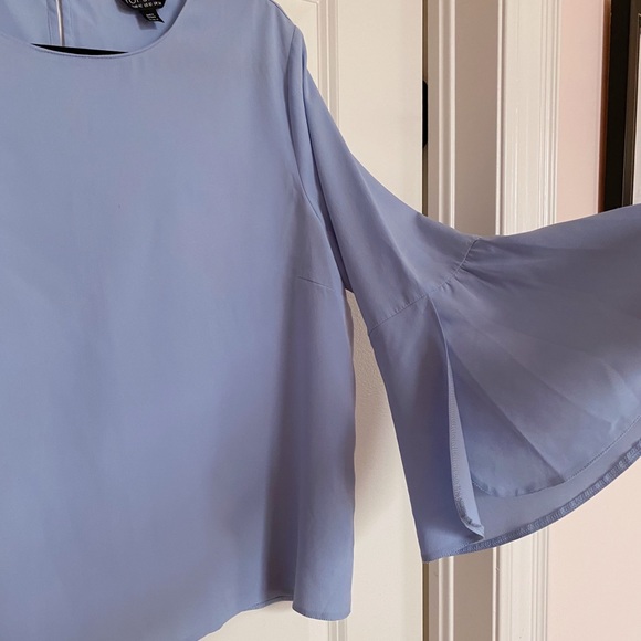 TopShop Blue Bell Sleeve Flowy Top - Picture 2 of 3